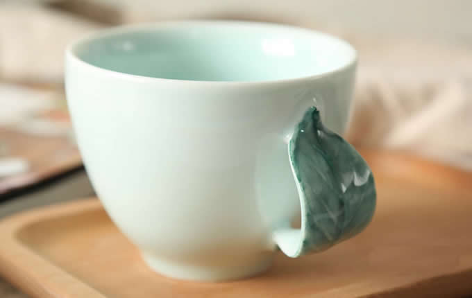  Ceramic Coffee Mug with Leaf Handle