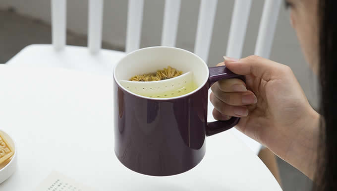   Handmade Ceramic Tea Infuser Mug with Lid