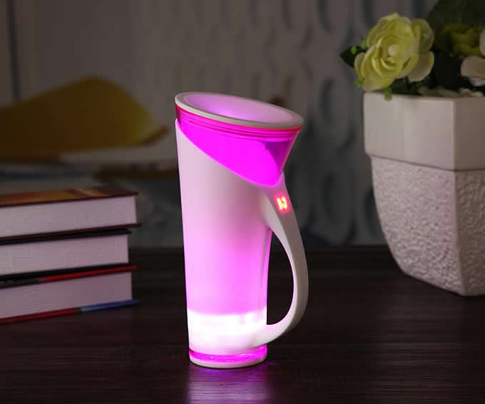 Smart Touch Sensing Travel Cup With Temperature Display