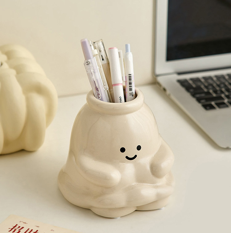 Smiley Face Ceramic Pen Holder