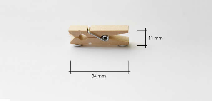  4 Wooden Refrigerator Magnetic Clips