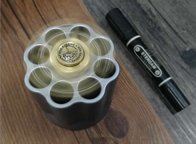  Revolver Chamber  Rotating 304 Stainless Steel Pen Holder 