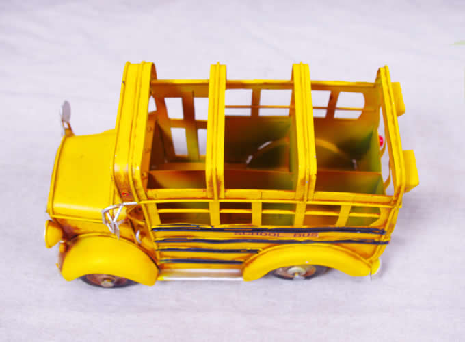 School Bus Model Kit Car Pen Holder