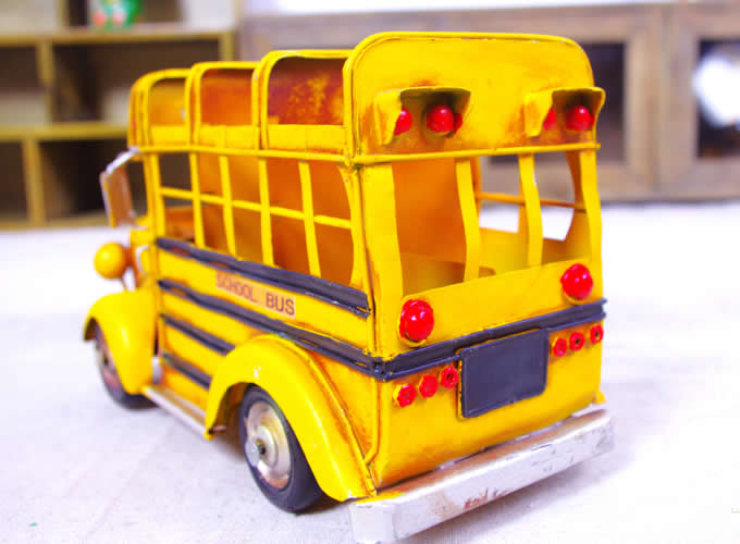 School Bus Model Kit Car Pen Holder