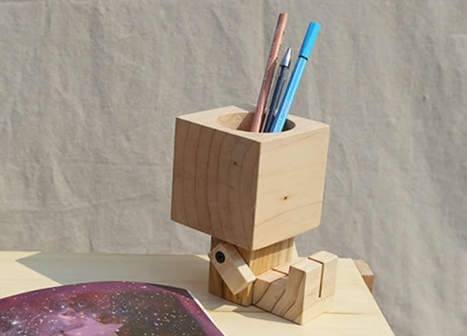   Wooden Robot Pen Pencil Phone Holder Desk Organizer Flowerpot