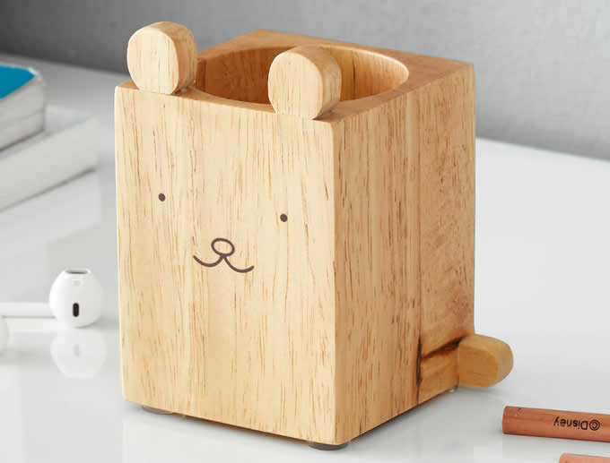  wooden cat pen holder