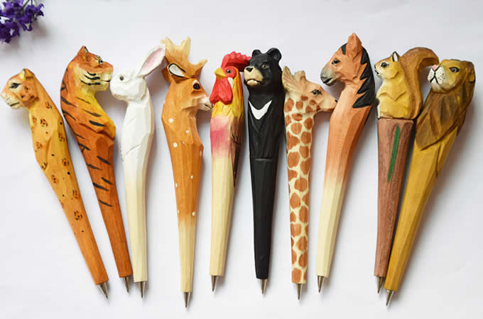  3D Animal  Carved  Wooden Pen  (Set of 2)