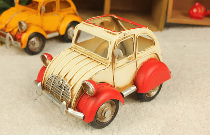   Beetle Model Kit Car Pen Holder 