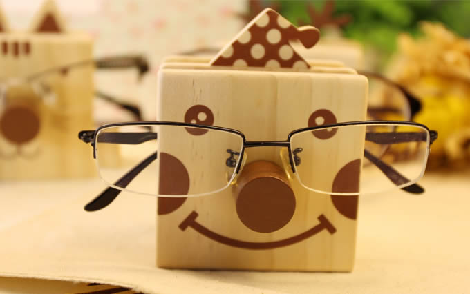 Cartoon Wooden Pen Holder With Eyeglasses Holder 