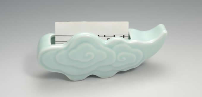 cloud card holder