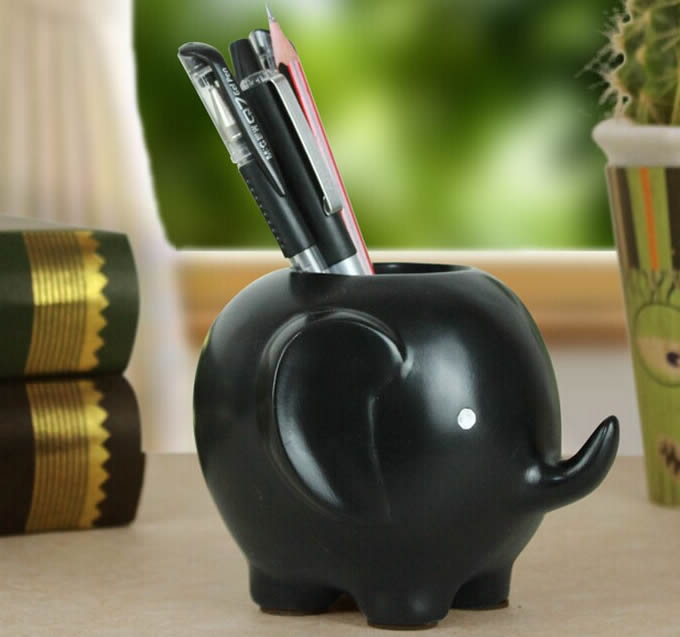  Elephant Shaped Pen Holder