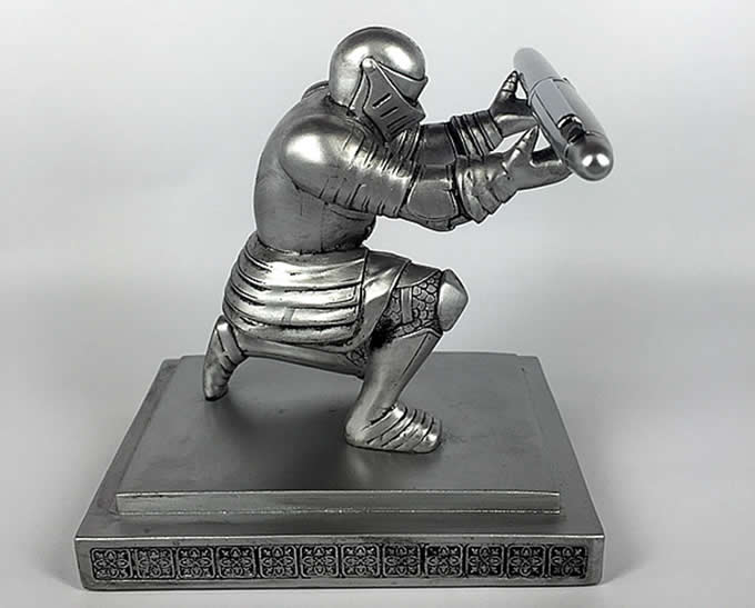  Executive Knight Pen Holder