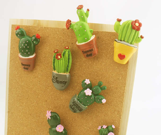  Set of 8  Cactus Shaped Push Pins