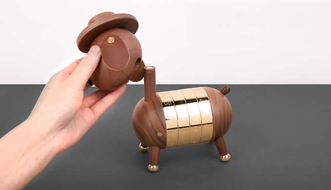  Wooden Dog Shaped Perpetual Calendar