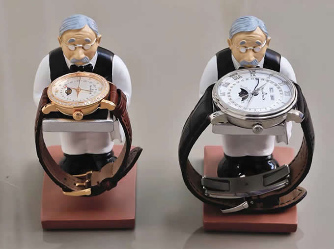  Astronaut & Old Man Watch Jewelry Bracelet Display Stand 