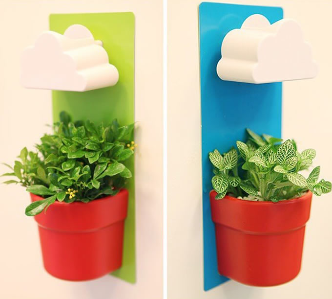 DIY  Wall-mounted Rain Clouds Planters