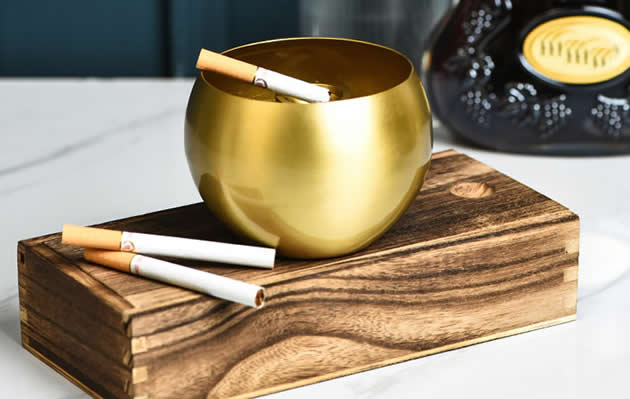 Classic golden ball pure copper ashtray with flume