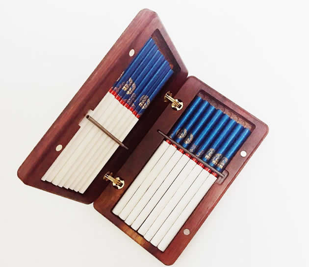 Exquisite Handmade Portable Wooden Cigarette Case