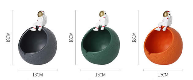 Fun cartoon astronaut round moon ashtray desktop decoration