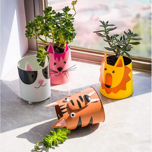 Pastoral Animal Decorative Iron Flowerpot