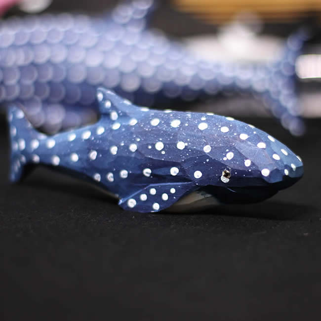 Hand-carved Wooden Whale Decoration Ornaments