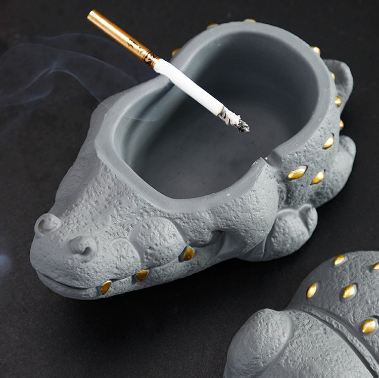 Quirky Crocodile-Shaped Ashtray,Amazingdesktop Decoration