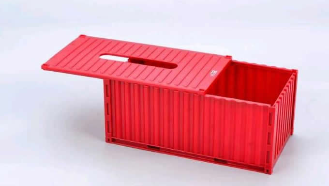   DIY Shipping Container Tissue Box