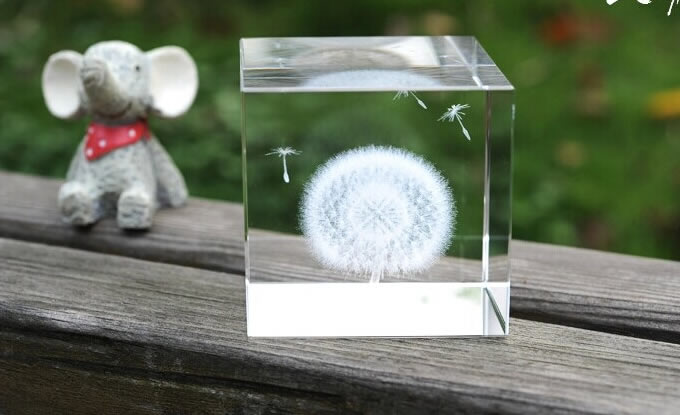 Dandelion Crystal Cube