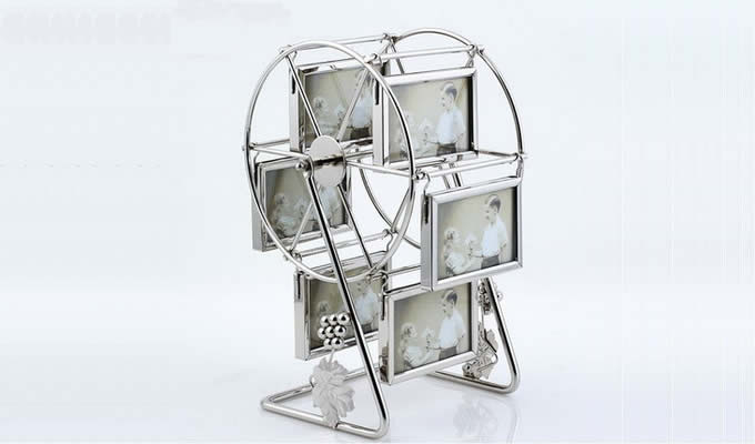 Family Ferris Wheel Picture Frame With 6 Hanging Picture Frames