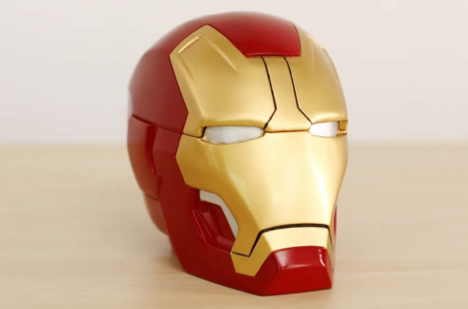  Iron Man Helmet Portable Ashtray