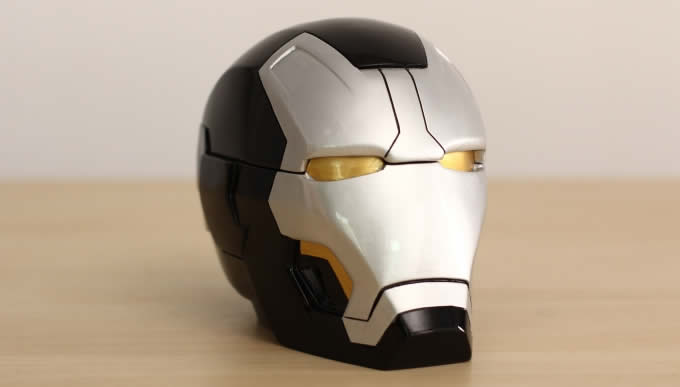  Iron Man Helmet Portable Ashtray