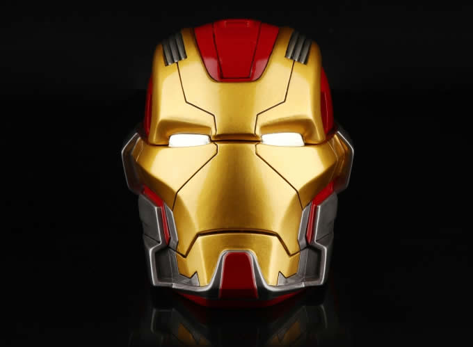 New Iron Man Helmet Portable Ashtray