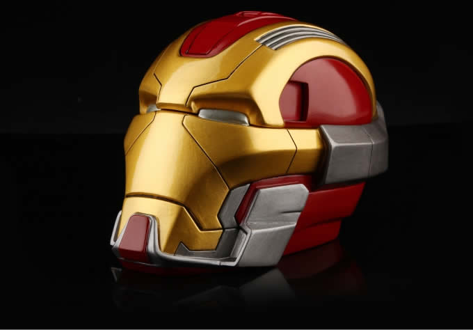 New Iron Man Helmet Portable Ashtray