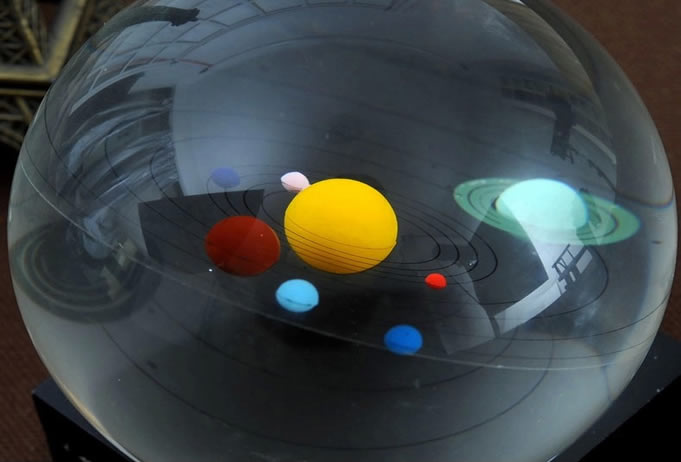 Planet Simulation Crystal Ball