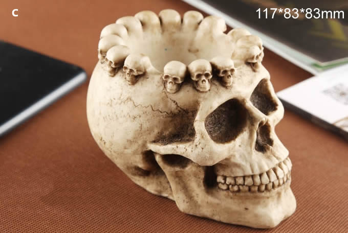  Skull Head Ashtray 