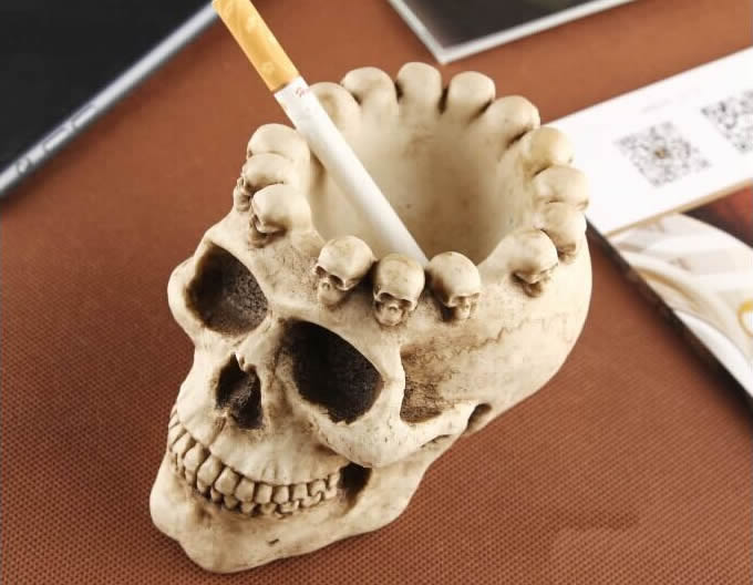  Skull Head Ashtray 