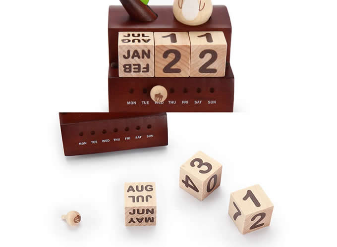  Wooden Squirrel Music Box Perpetual Calendar