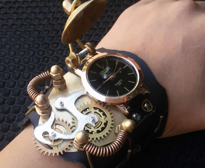  Steampunk Gear Wristwatch