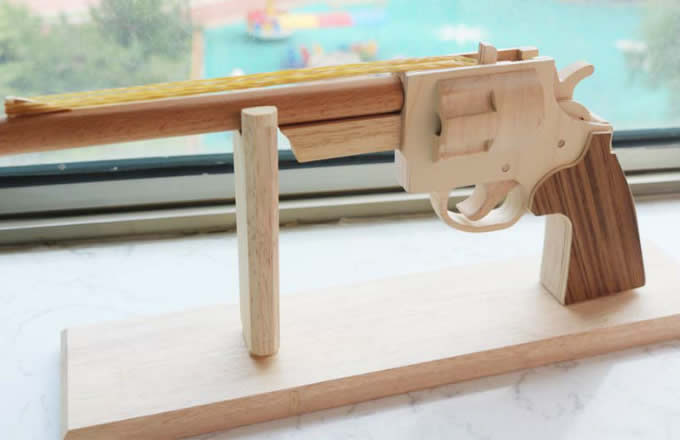 Wooden Rubber Band Revolver with Extra Rubber Bands Ammo and Targets